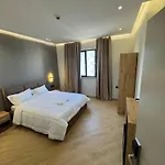Tuyo Hotel 3*