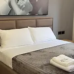 Tuyo 3* טיראנה