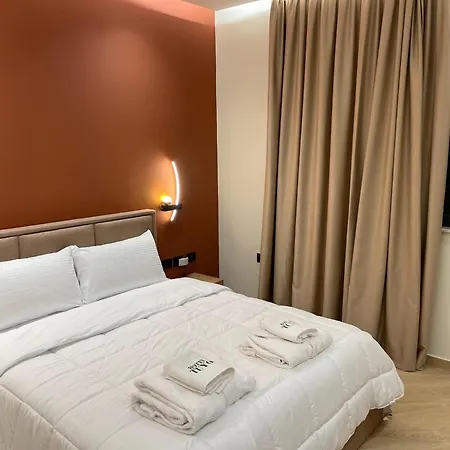 Tuyo Hotel