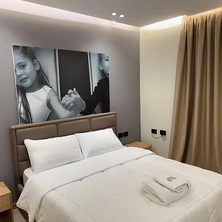 Tuyo Hotel 3*