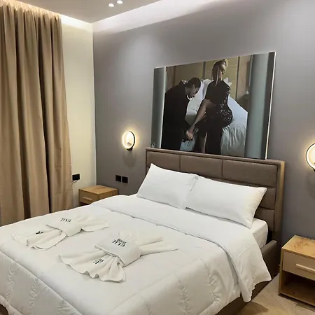 Tuyo Hotel 3*
