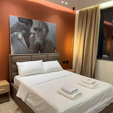 Tuyo Hotel