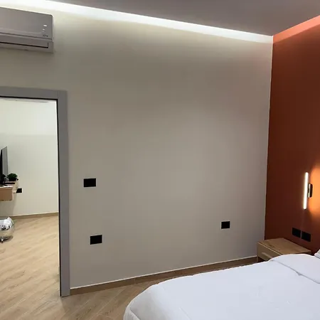 Hotel Tuyo Tirana