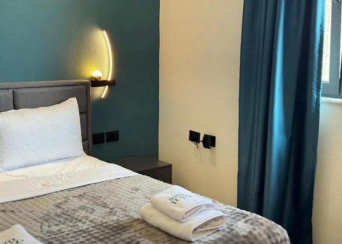 Tuyo Hotel