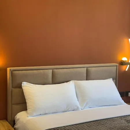 Hotel Tuyo Tirana