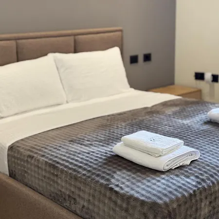 Hotel Tuyo Tirana